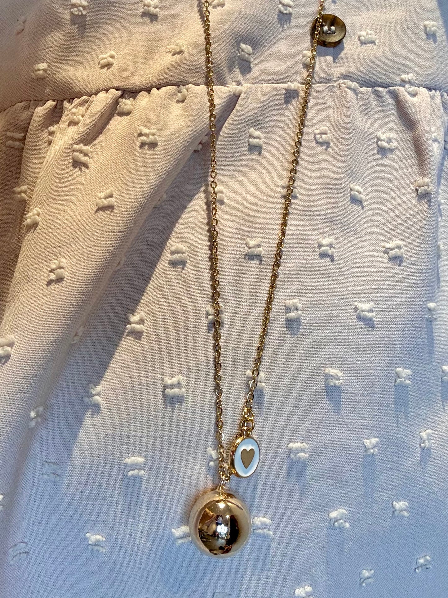 Bola de grossesse doré – Carillon apaisant & détail cœur