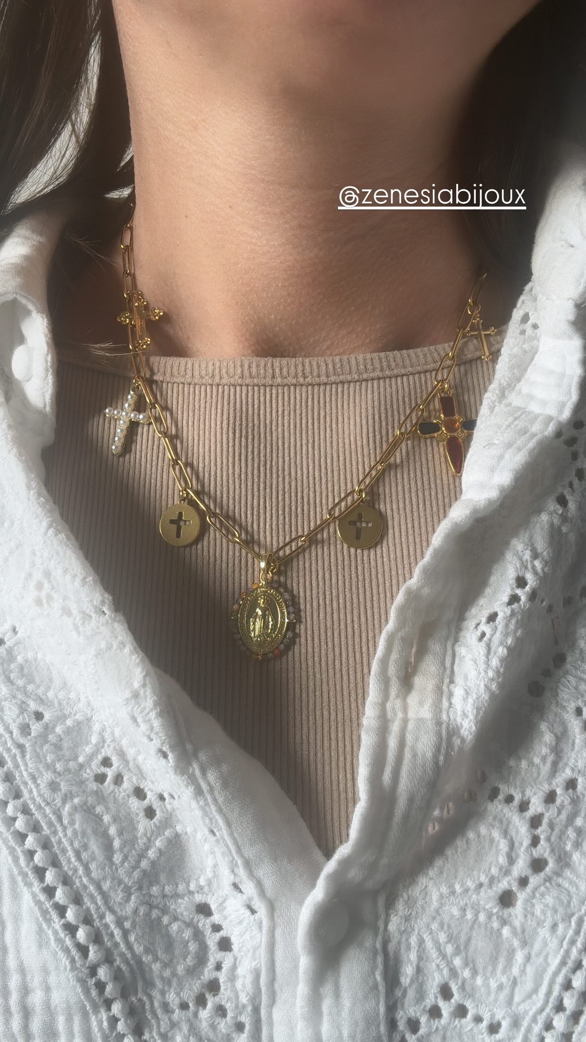 Collier à breloques grigri croix et médaille Marie