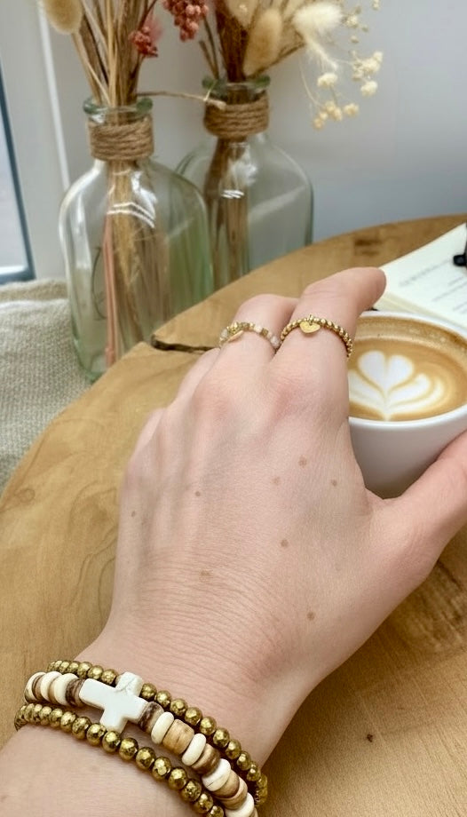 Collection Printemps 2026 – Bracelets élastiques en bois & pyrite, bagues en acier inoxydable et pierres naturelles