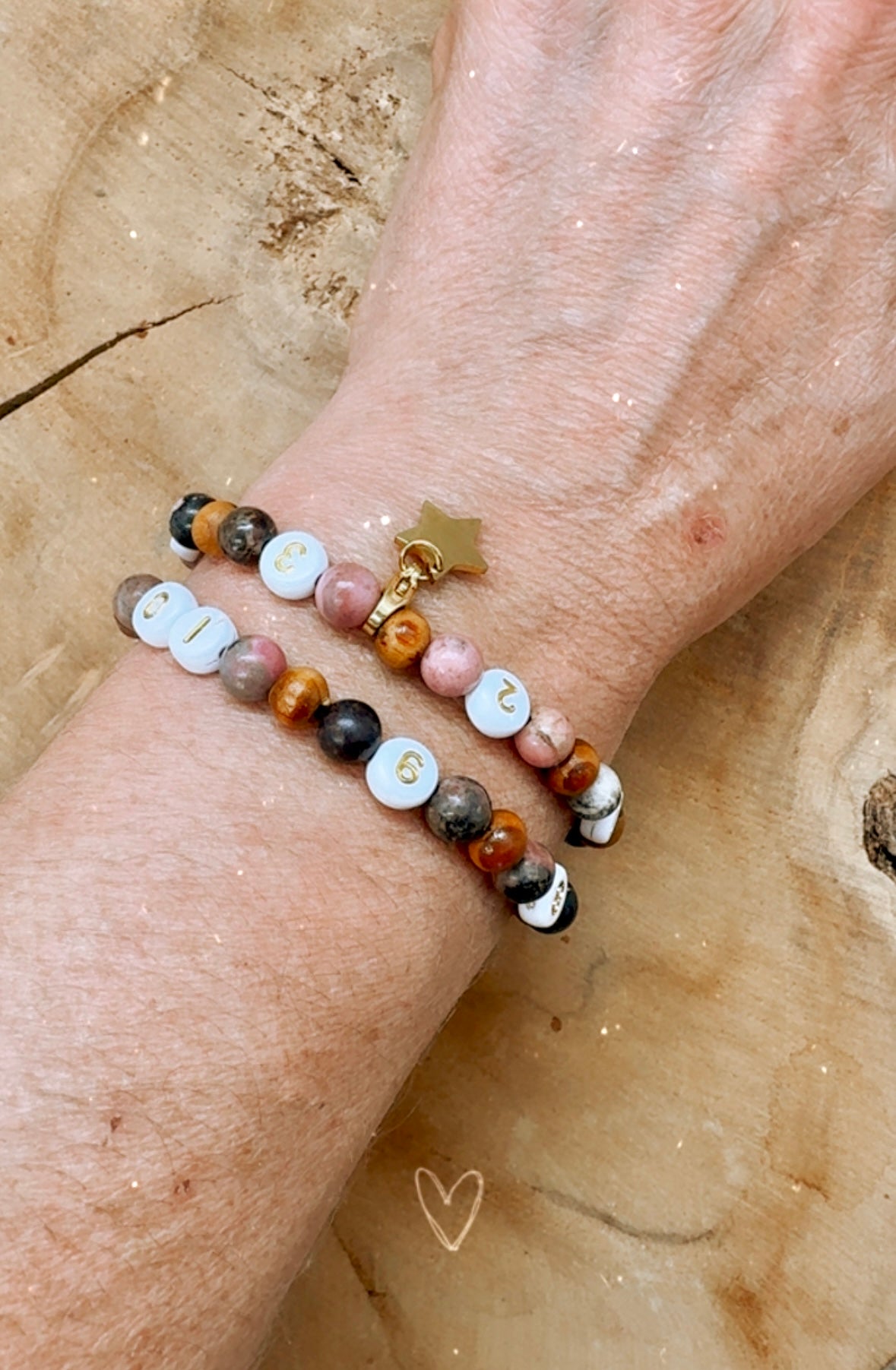 Bracelet d’allaitement en bois et rhodonite rose avec breloque détachable en acier inoxydable - bijou allaitement