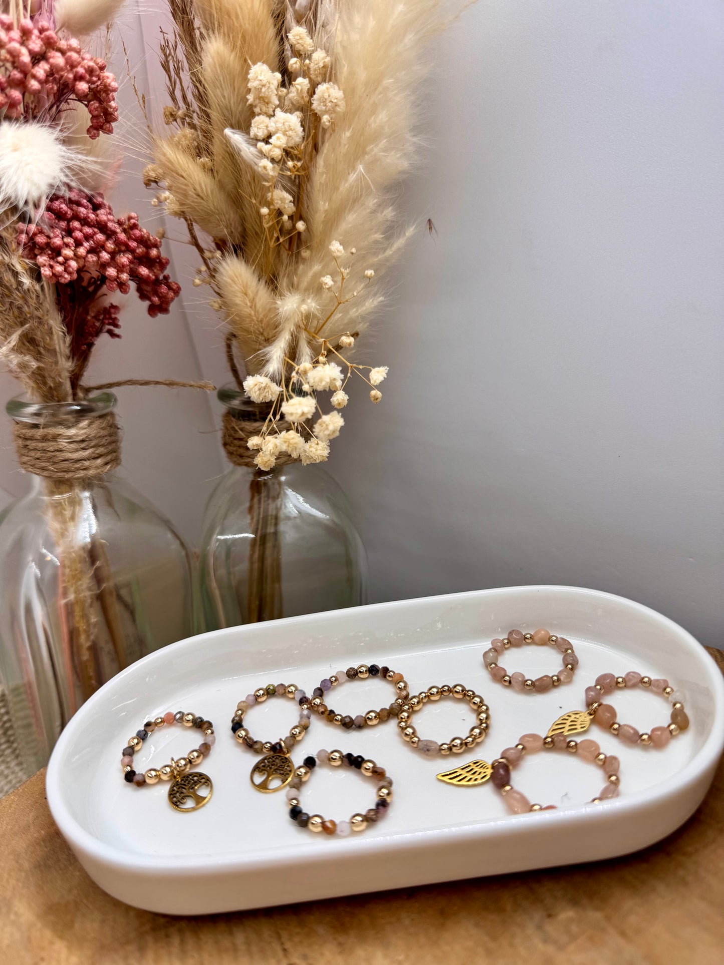 Collection de bracelets et de bagues élastiques en Tourmaline & Calcédoine