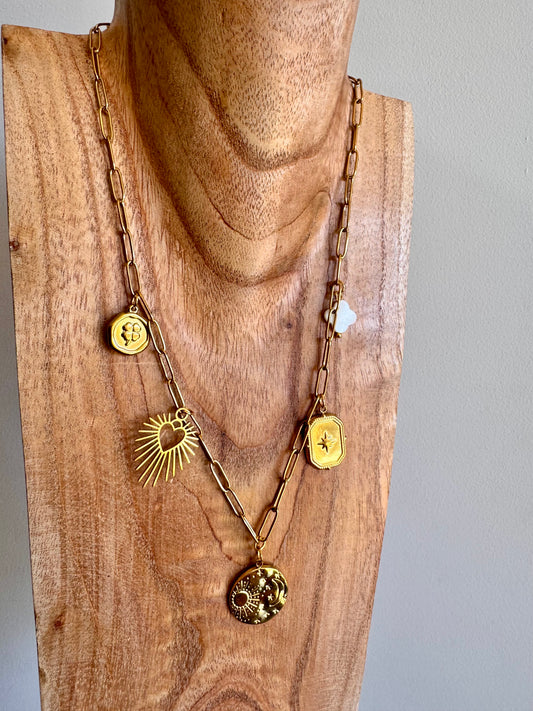 Collier a breloques grigri bohème en acier inoxydable doré