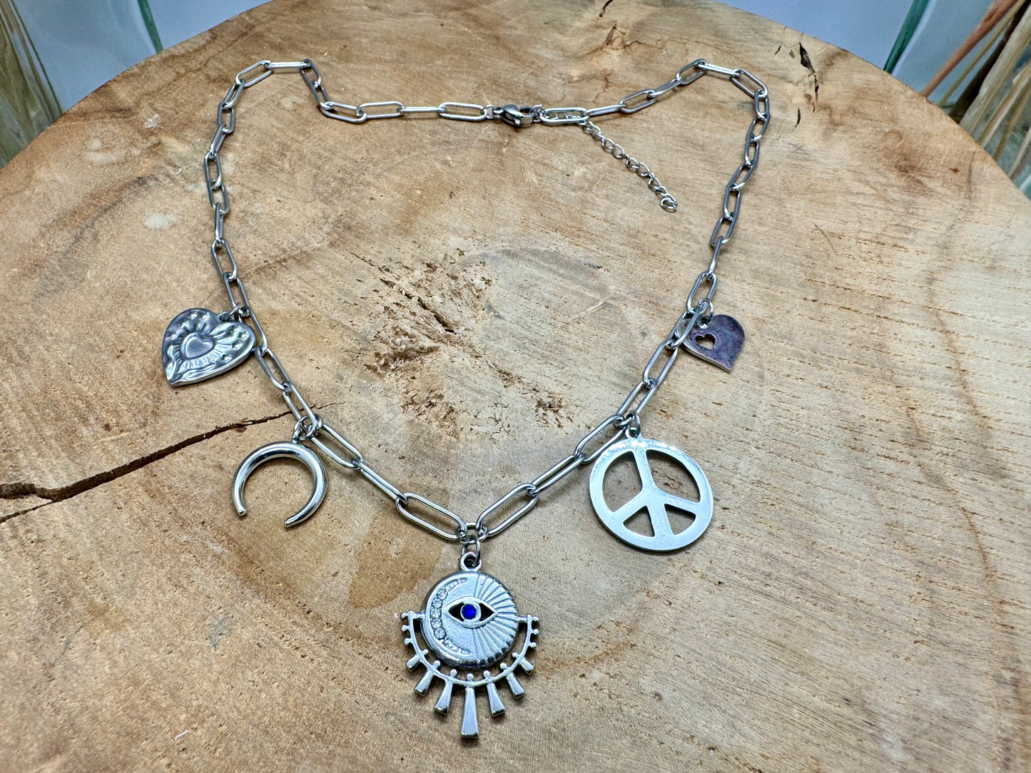 Collier Bohème Chic en Acier Inoxydable – Pendentifs Grigri Argentés