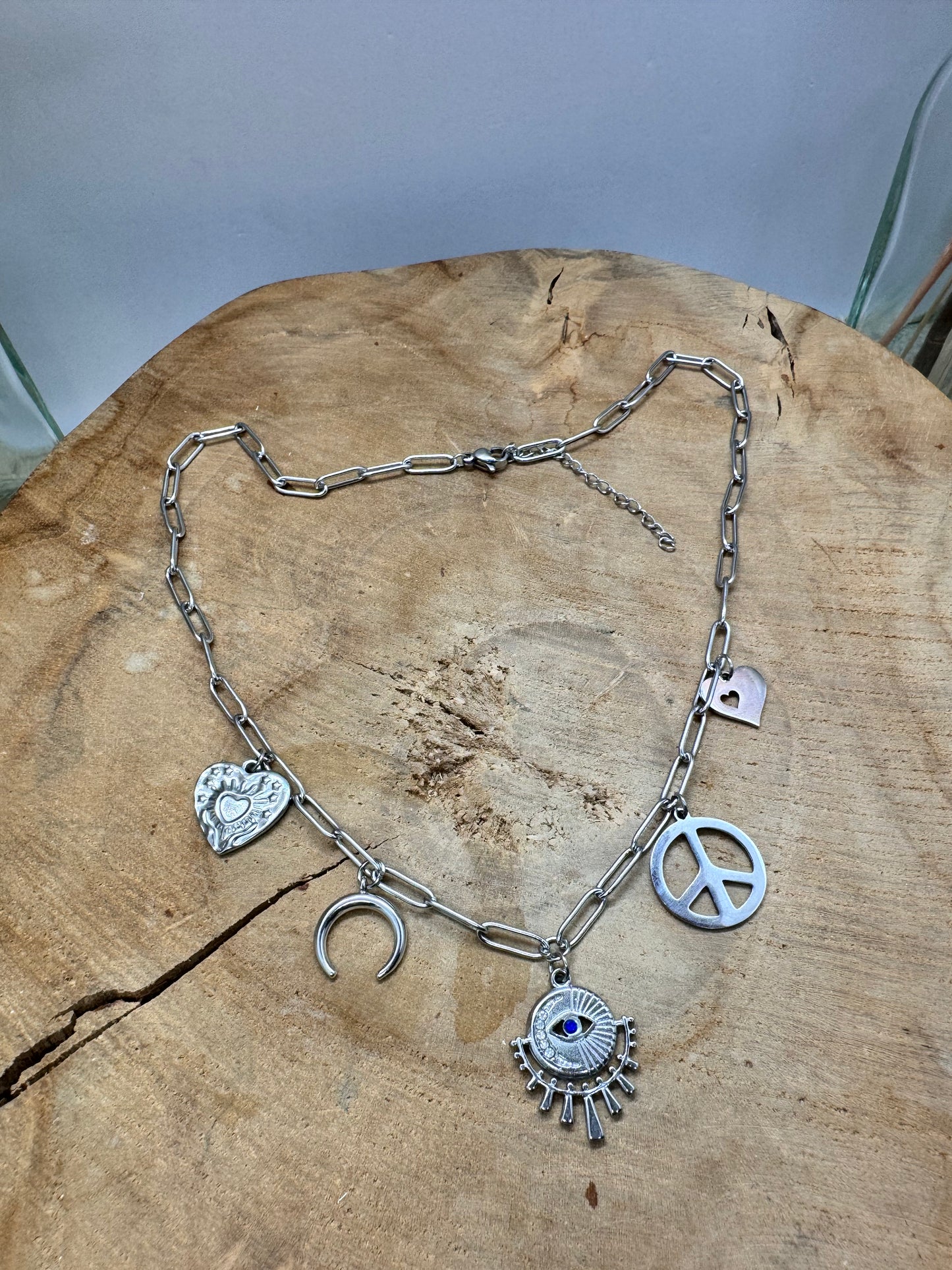 Collier Bohème Chic en Acier Inoxydable – Pendentifs Grigri Argentés