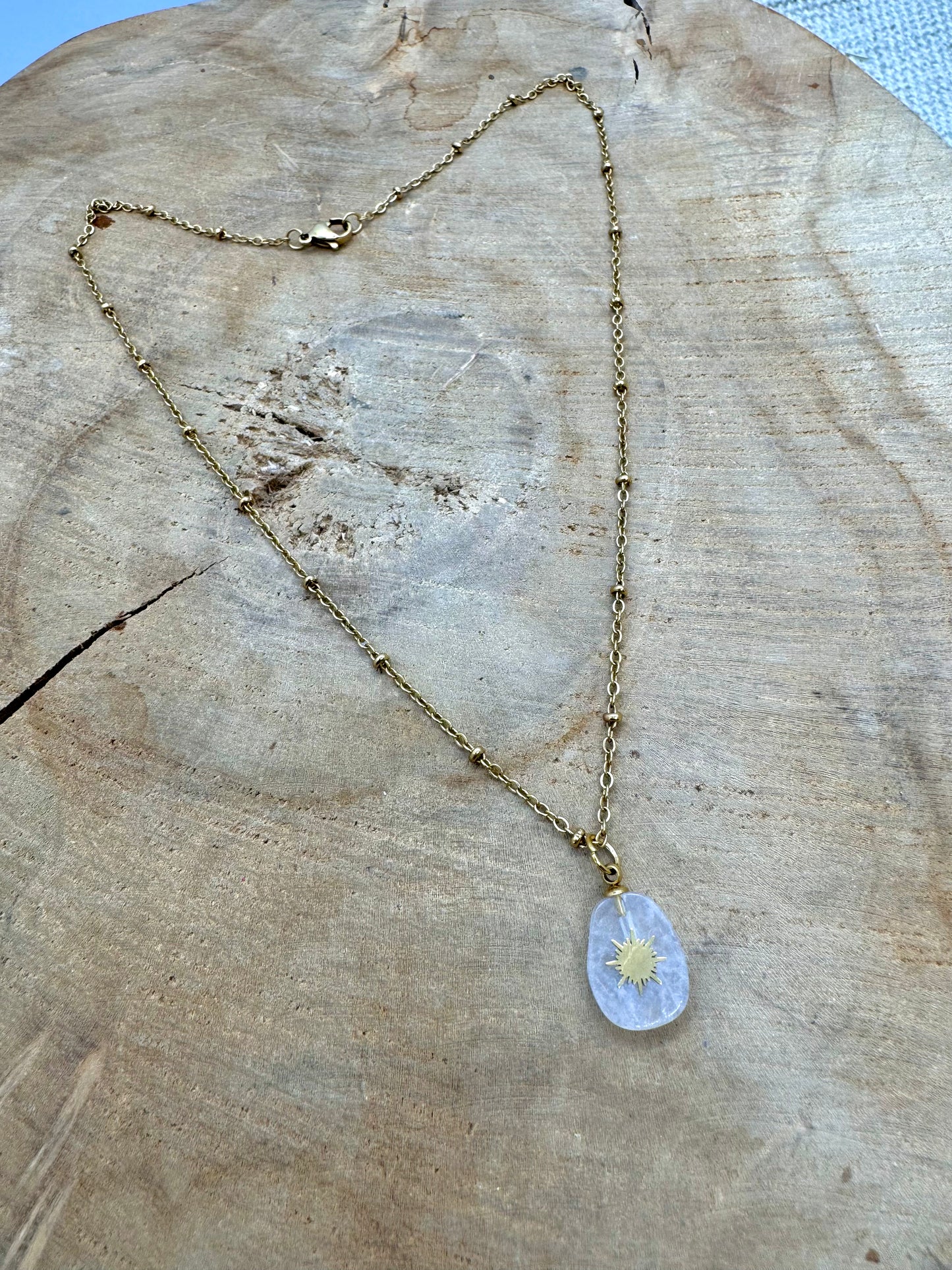 Chaîne acier inoxydable fine avec pendentif en Quartz
