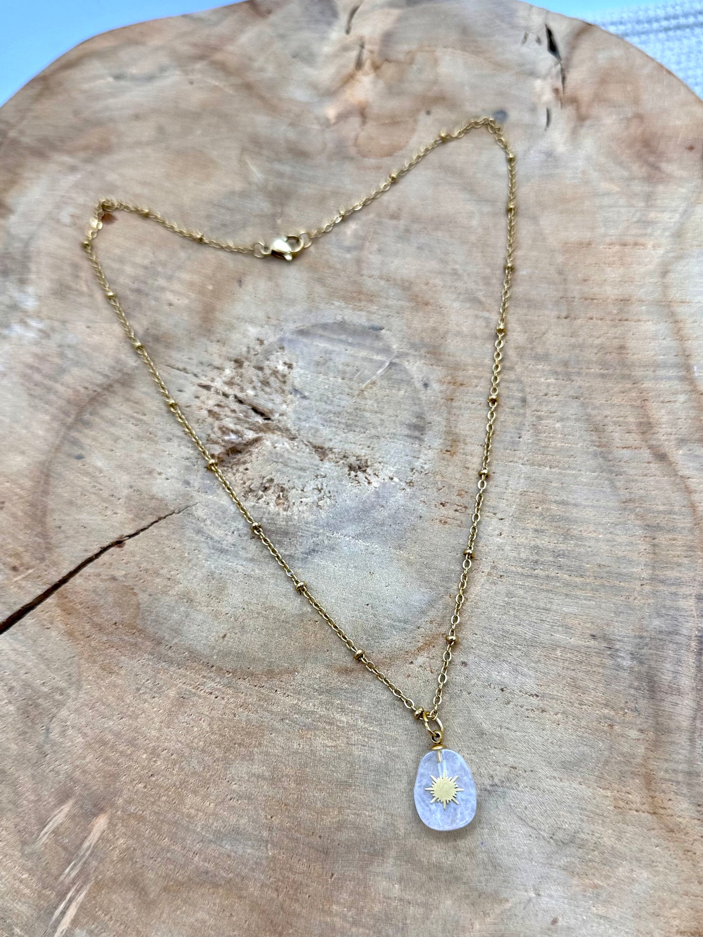 Chaîne acier inoxydable fine avec pendentif en Quartz
