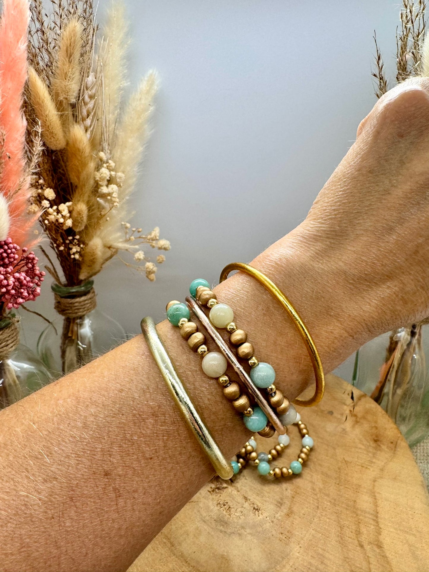 Bracelets en Pierre Amazonite et Bois Doré