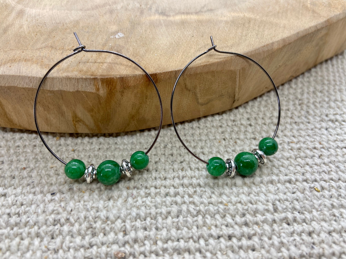 Paire de boucles d’oreilles créoles pierres de Jade vert Brésil