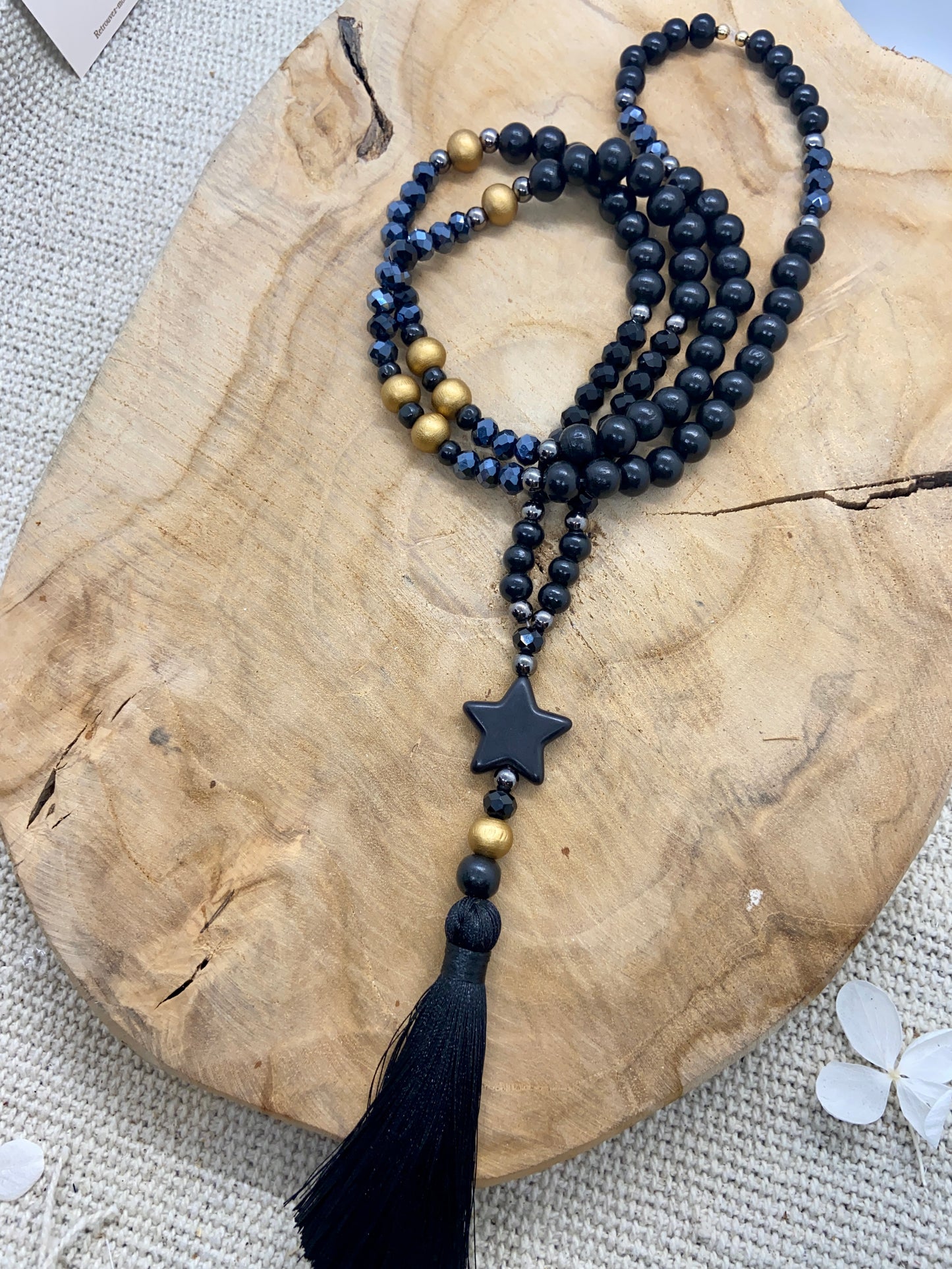 Sautoir en bois noir pendentif pompon
