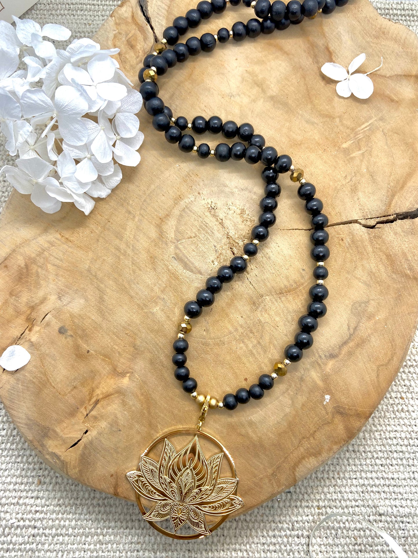 Sautoirs en bois pendentifs Lotus Acier Inoxydable