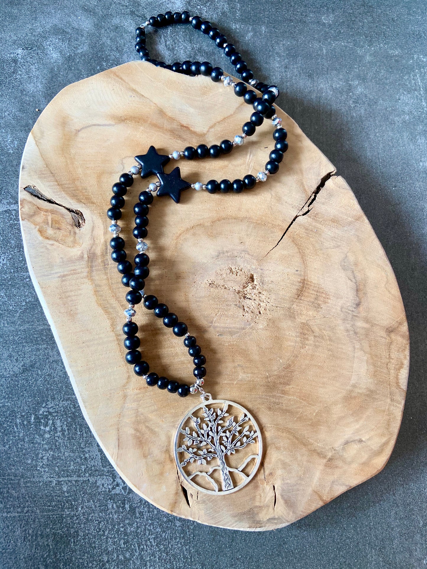 Sautoir bohème chic pendentif arbre de vie