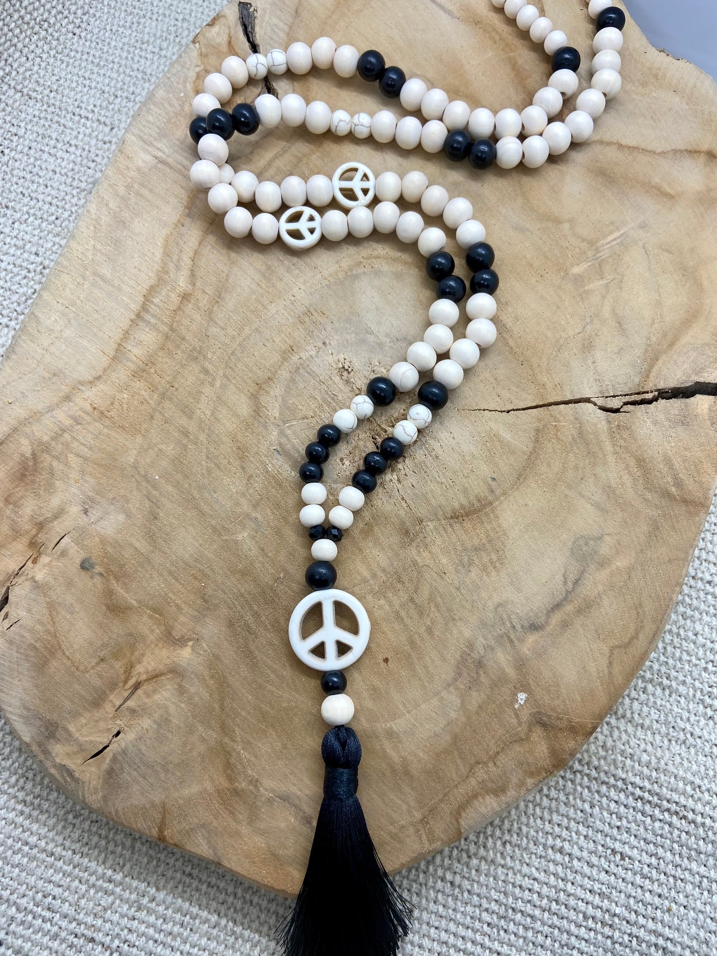 Sautoir bohème chic en bois pendentif Peace & Love