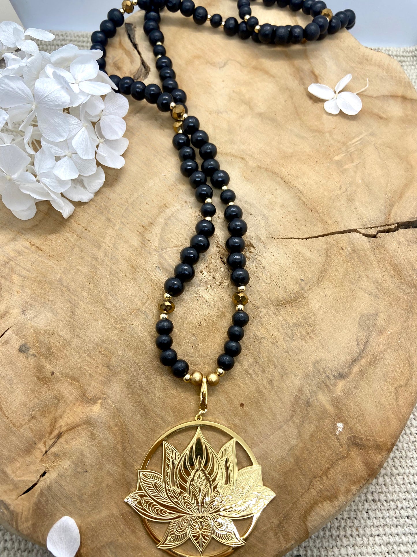 Sautoirs en bois pendentifs Lotus Acier Inoxydable