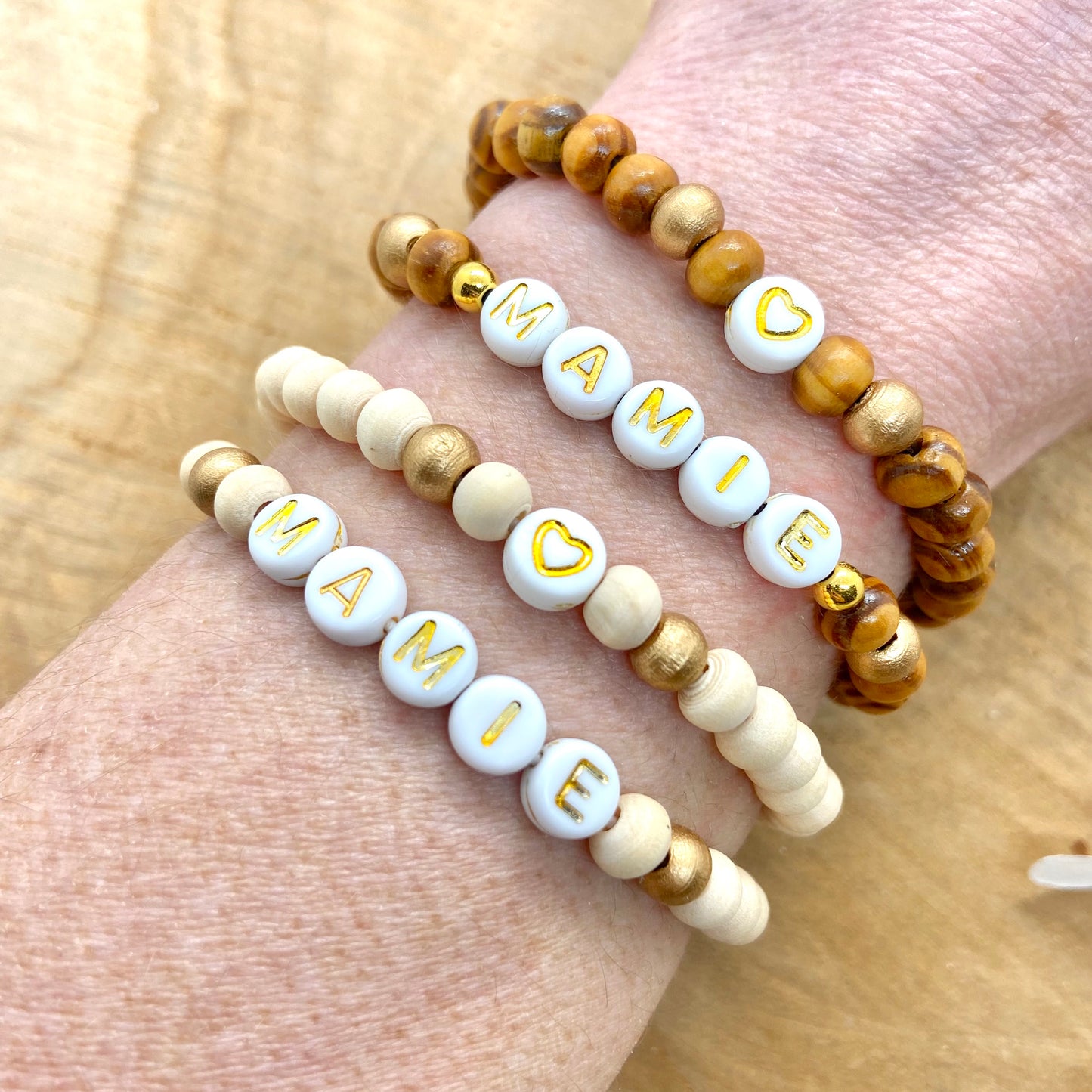 Bracelet en bois cadeau mamie fêtes des grand mères