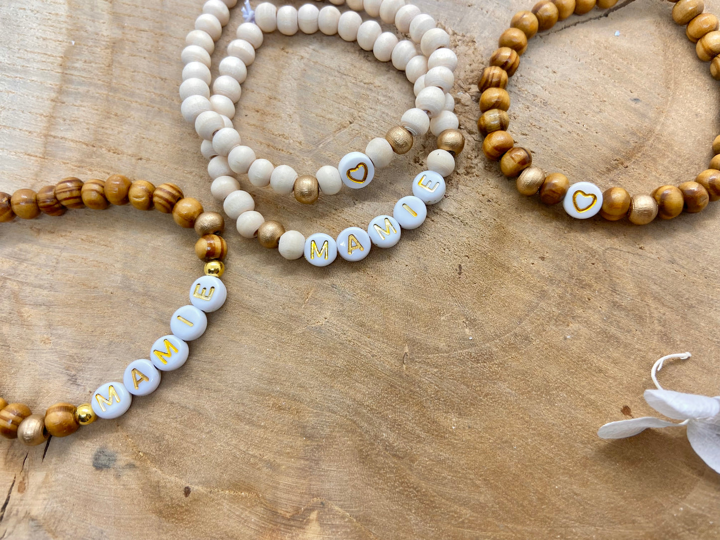 Bracelet en bois cadeau mamie fêtes des grand mères