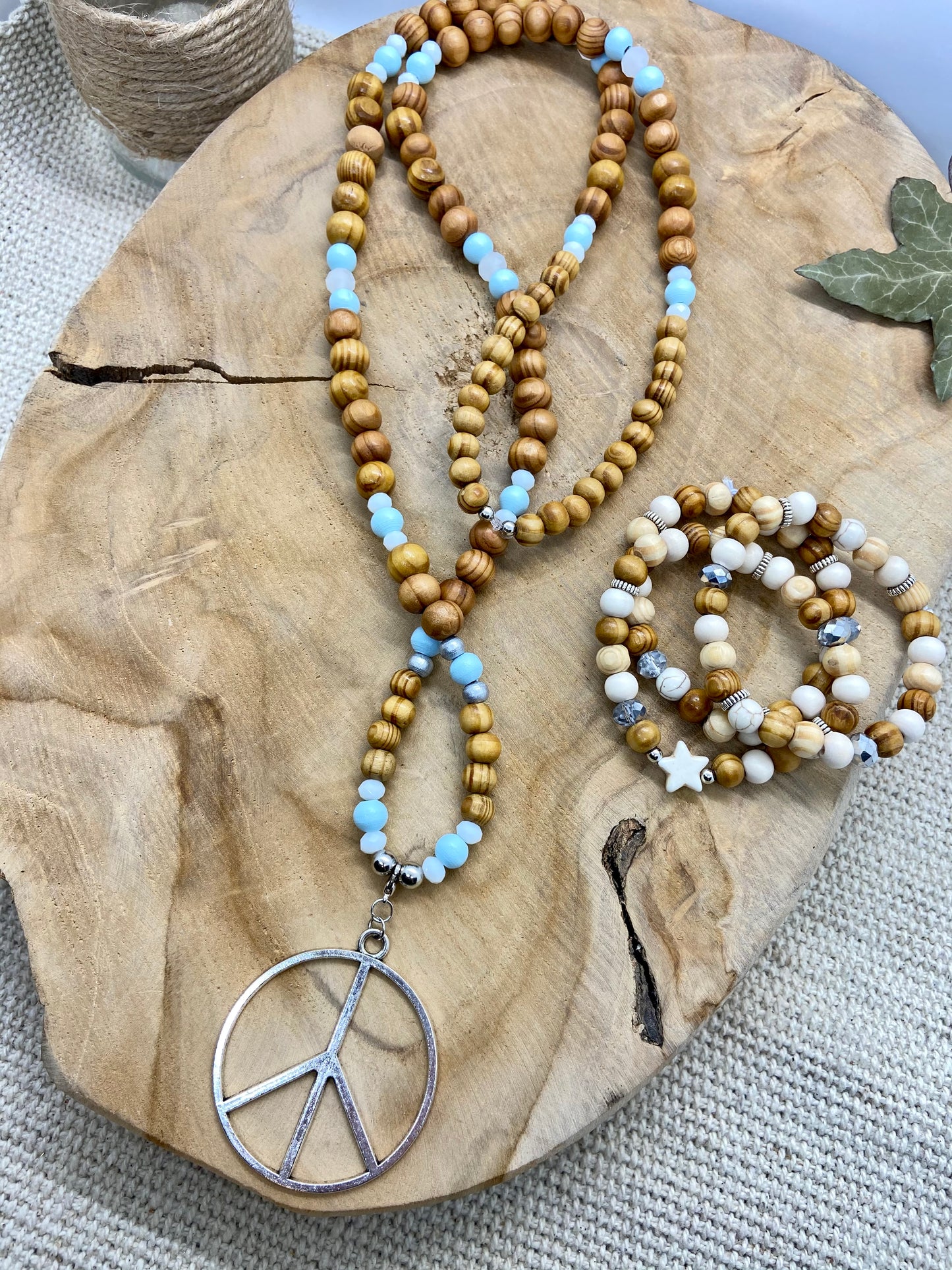 Sautoir bohème chic pendentif Peace & Love
