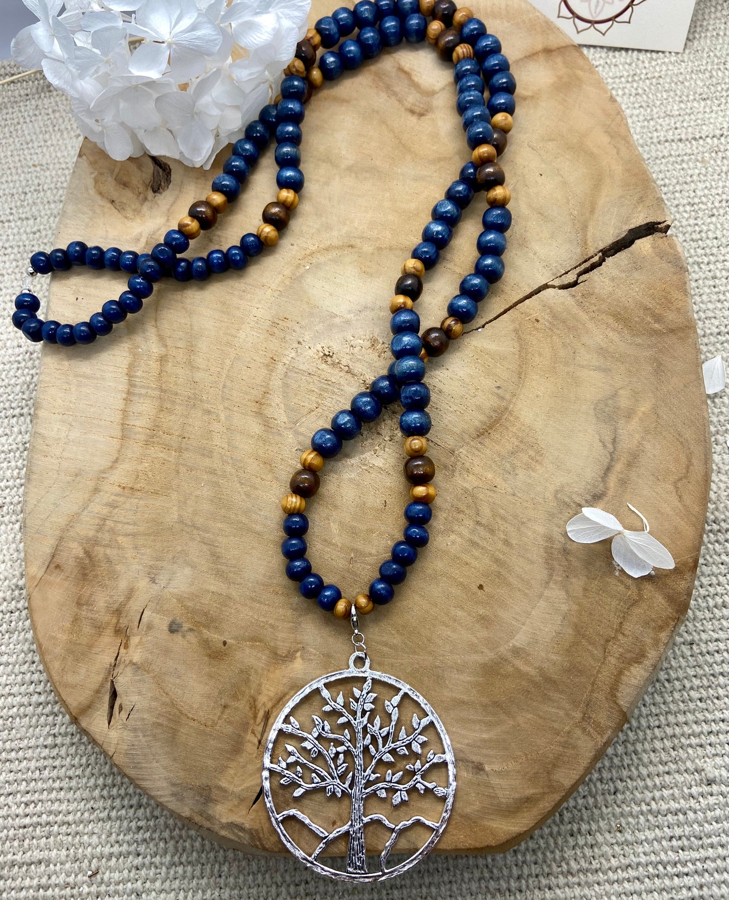 Sautoir en bois bohème chic pendentif mandala