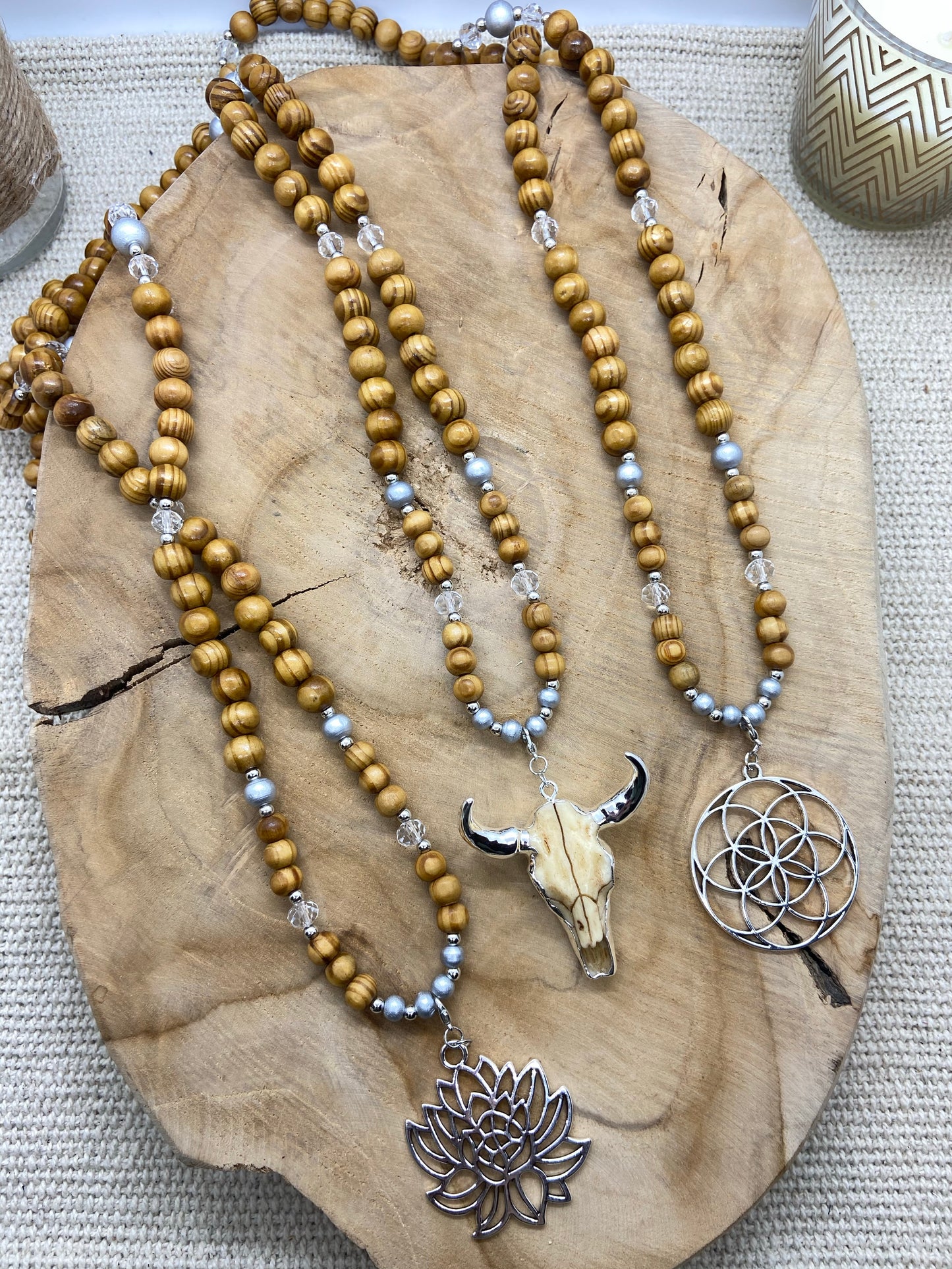 Sautoir en bois hippie chic pendentif Mandala
