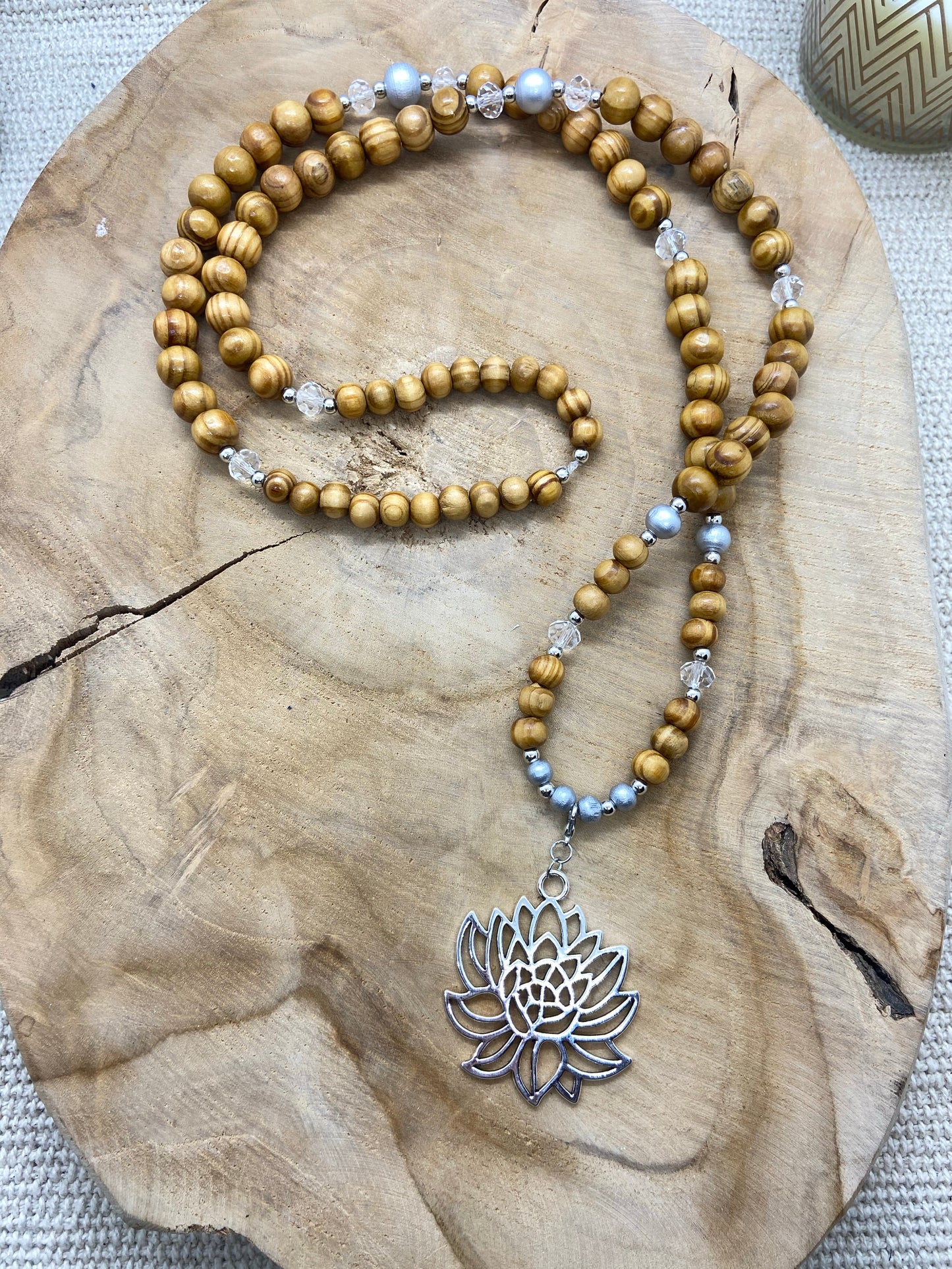 Sautoir en bois hippie chic pendentif Mandala