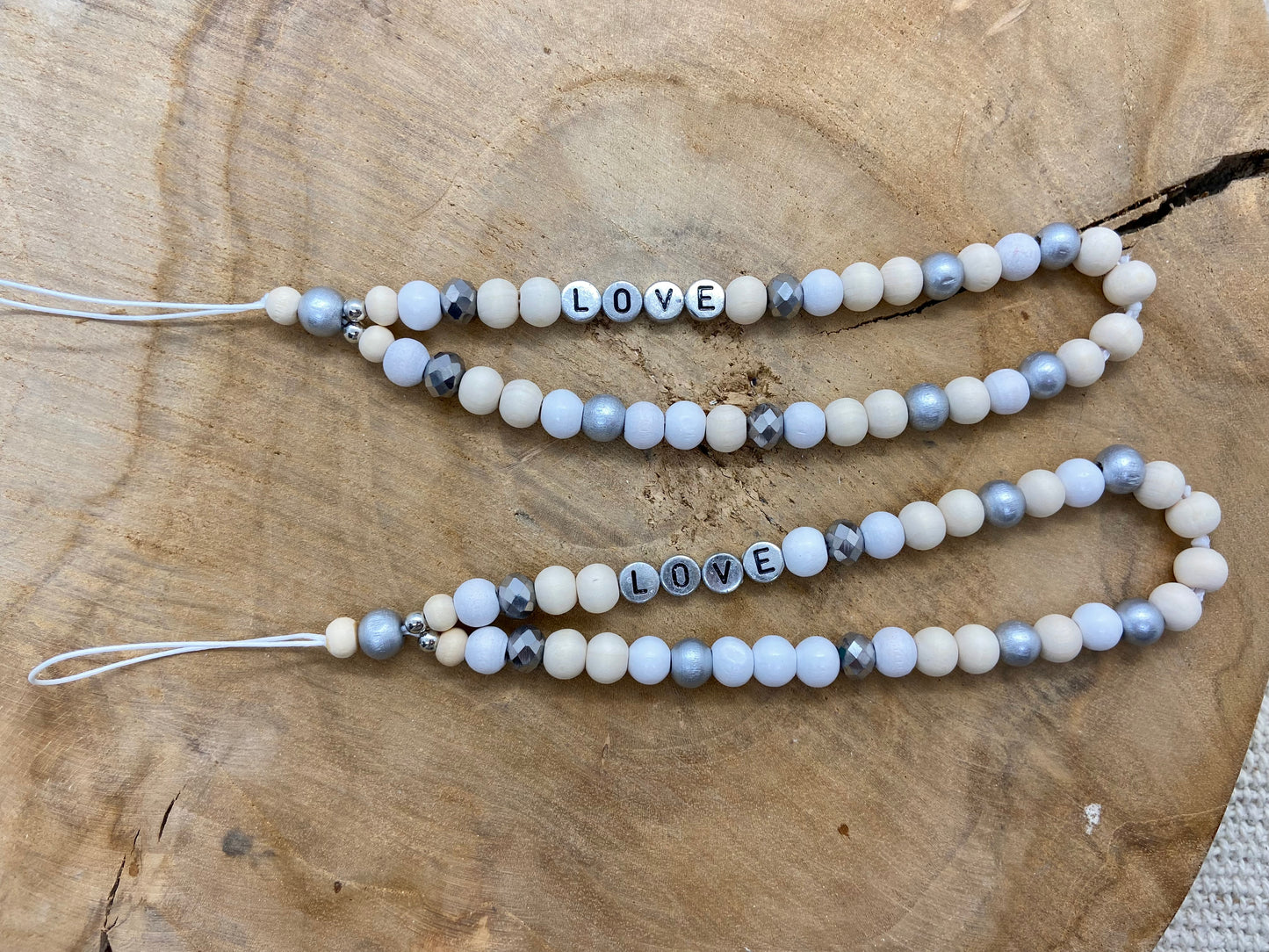 Bijou de téléphone message LOVE argenté