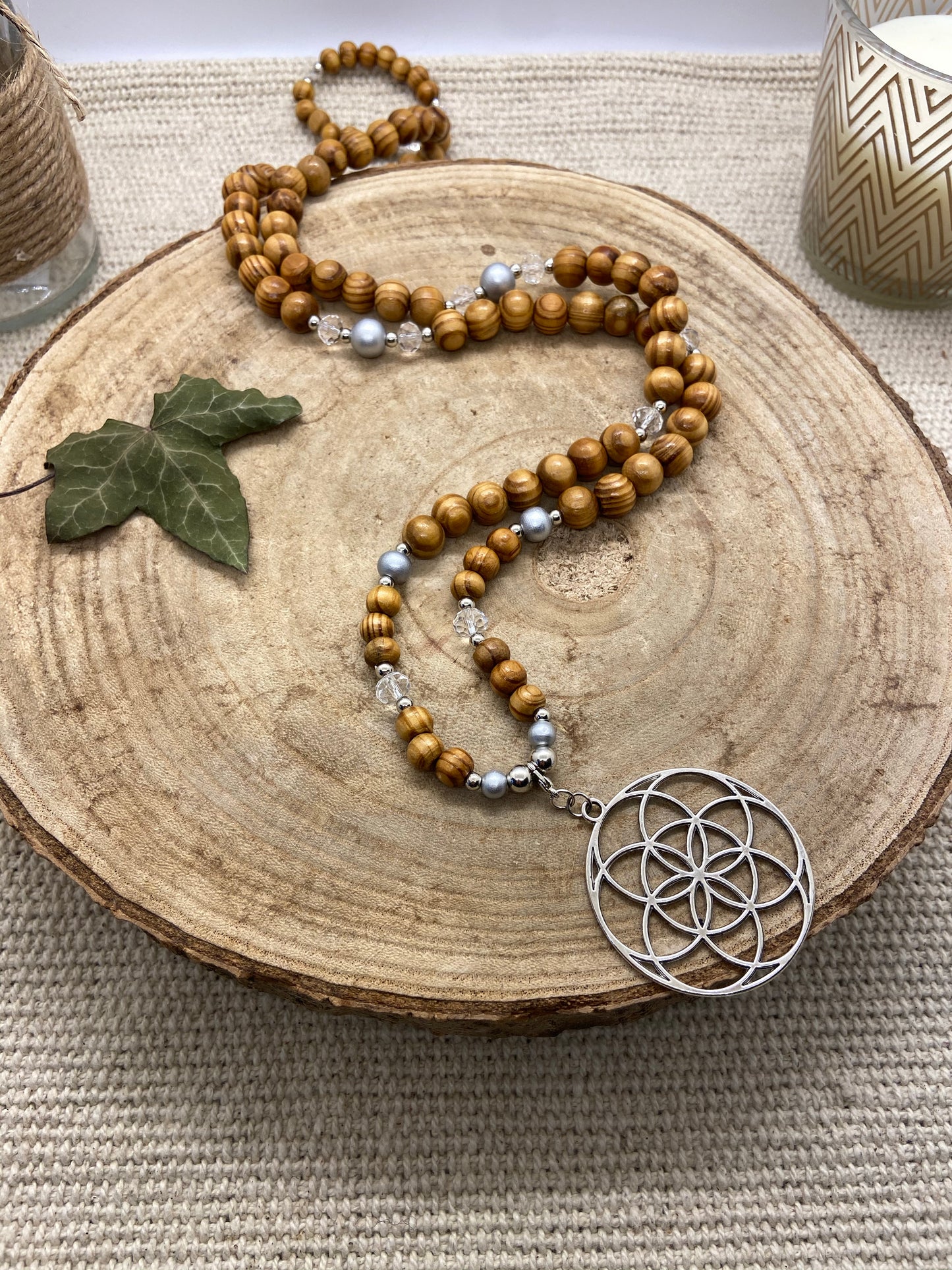 Sautoir en bois hippie chic pendentif Mandala