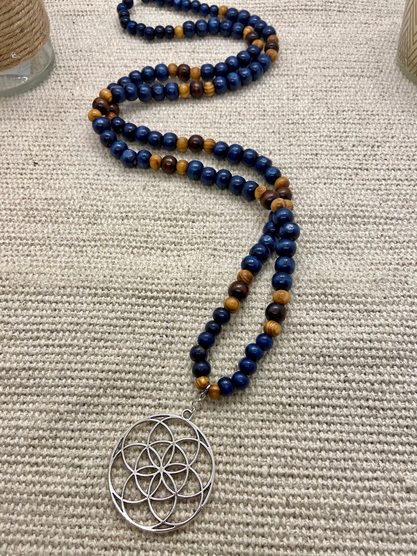 Sautoir en bois bohème chic pendentif mandala