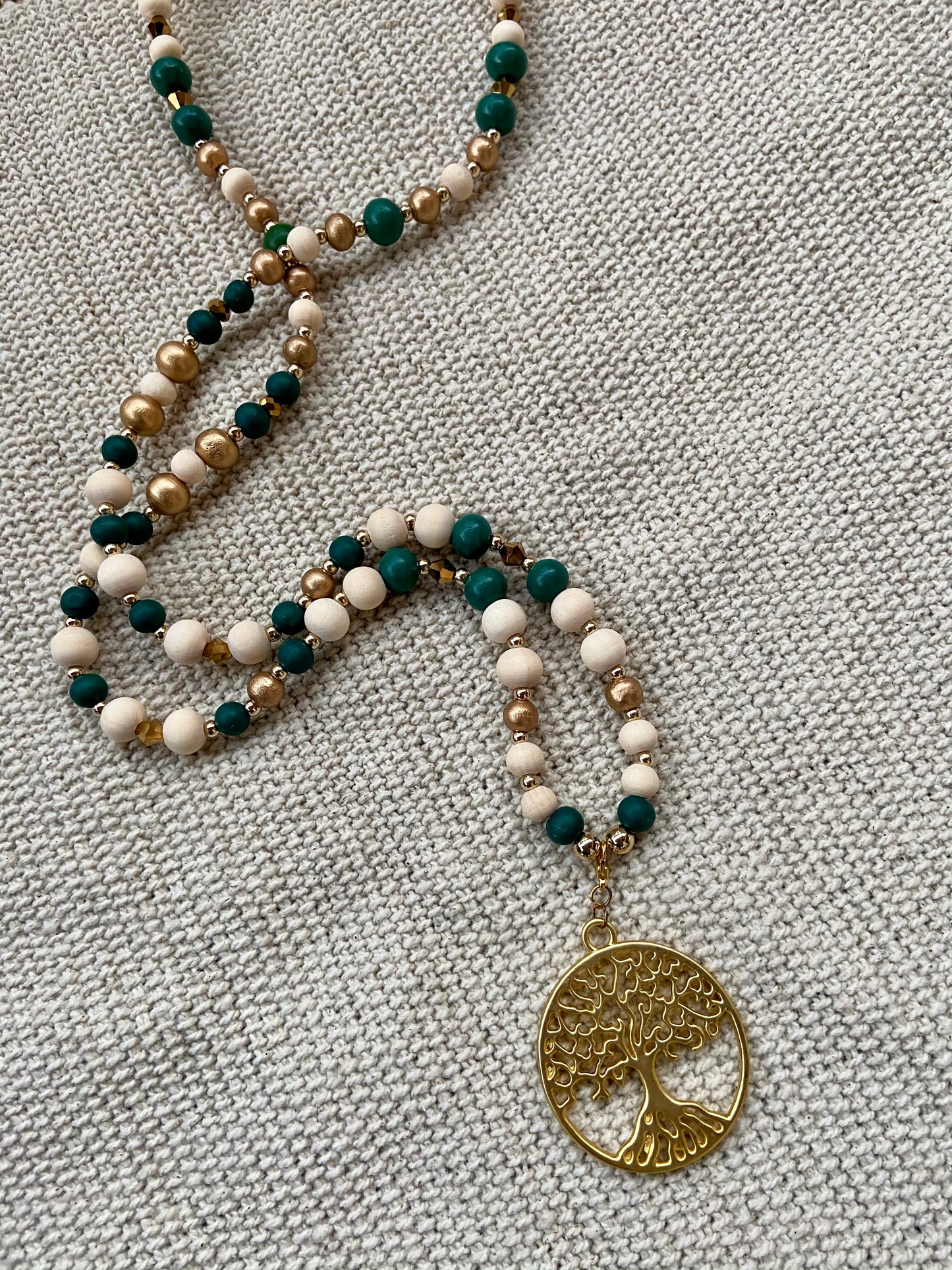 Sautoir bohème chic pendentif arbre de vie doré