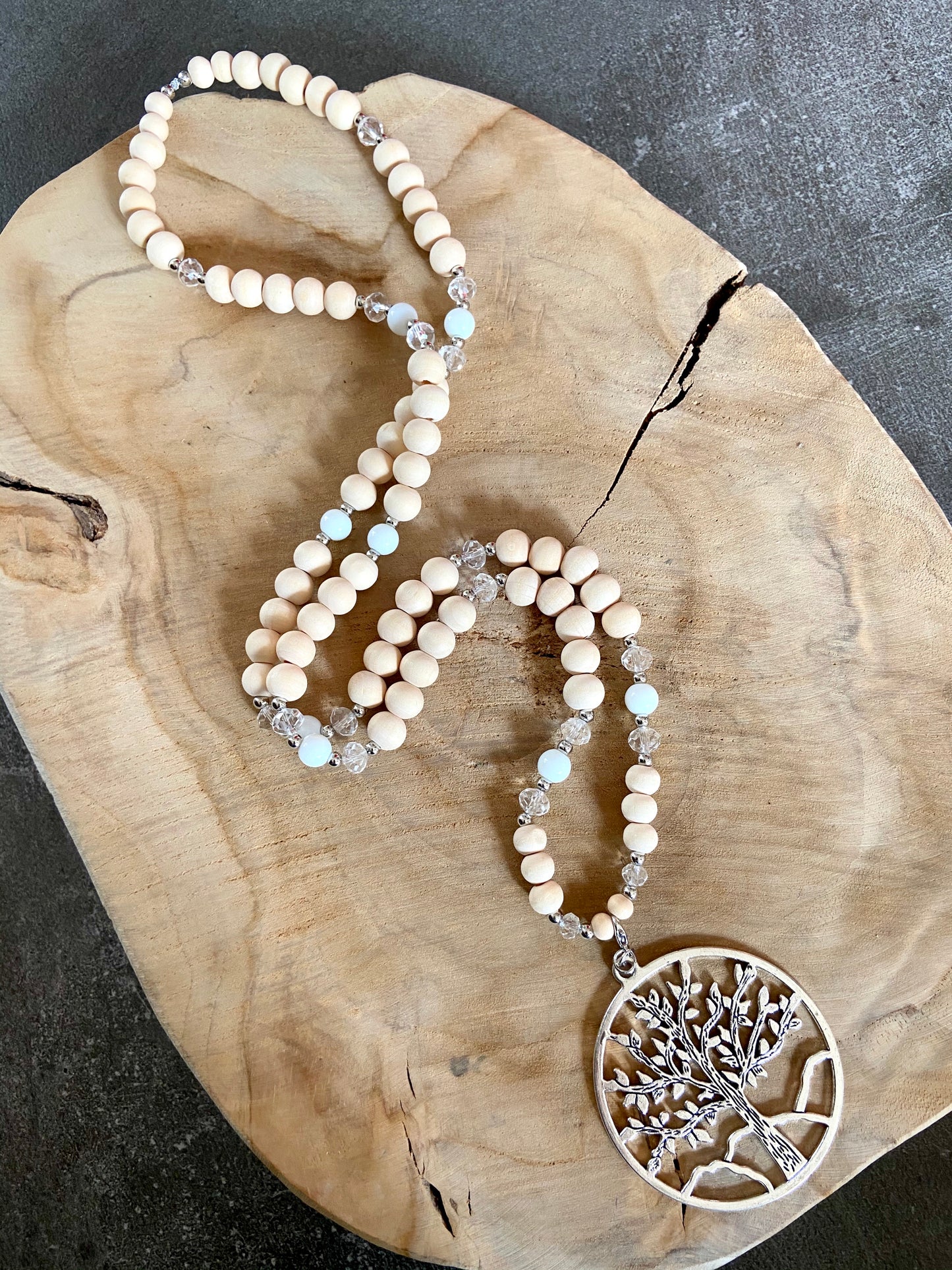 Sautoir en bois brut naturel pendentif arbre de vie