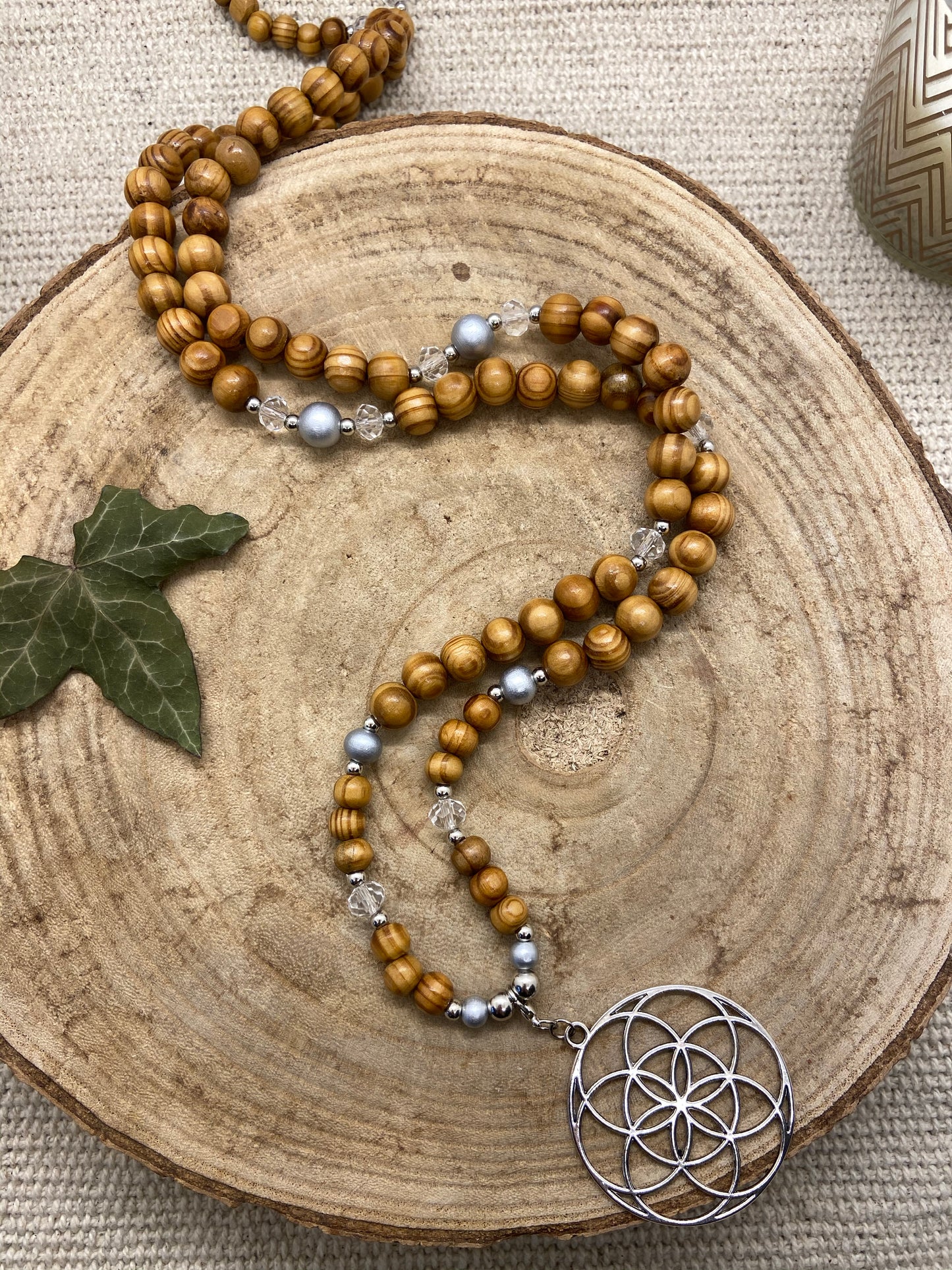 Sautoir en bois hippie chic pendentif Mandala