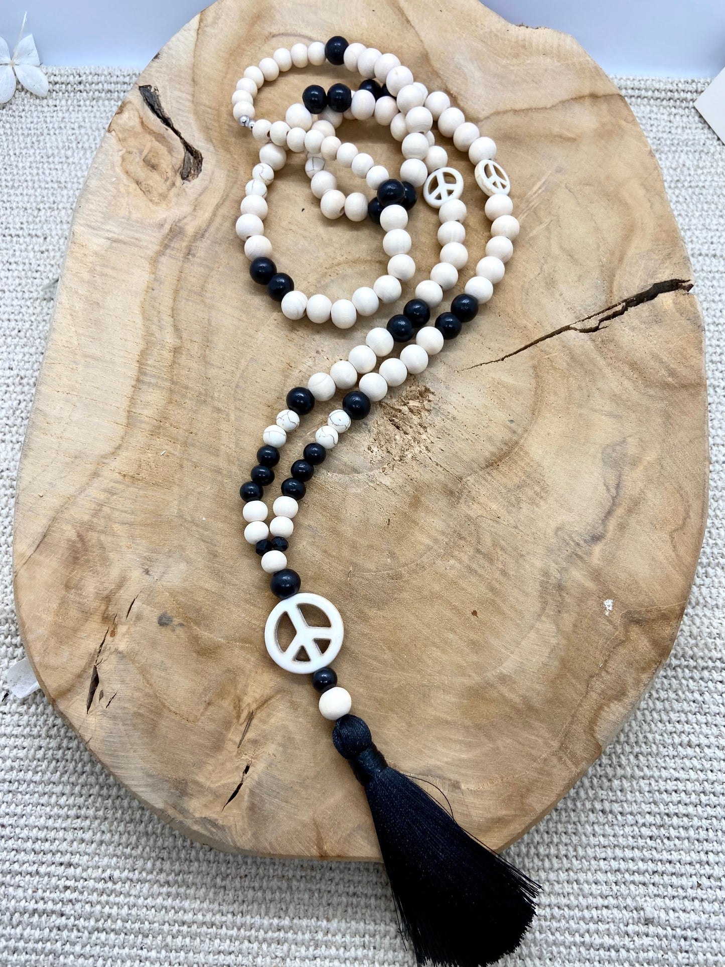 Sautoir bohème chic en bois pendentif Peace & Love