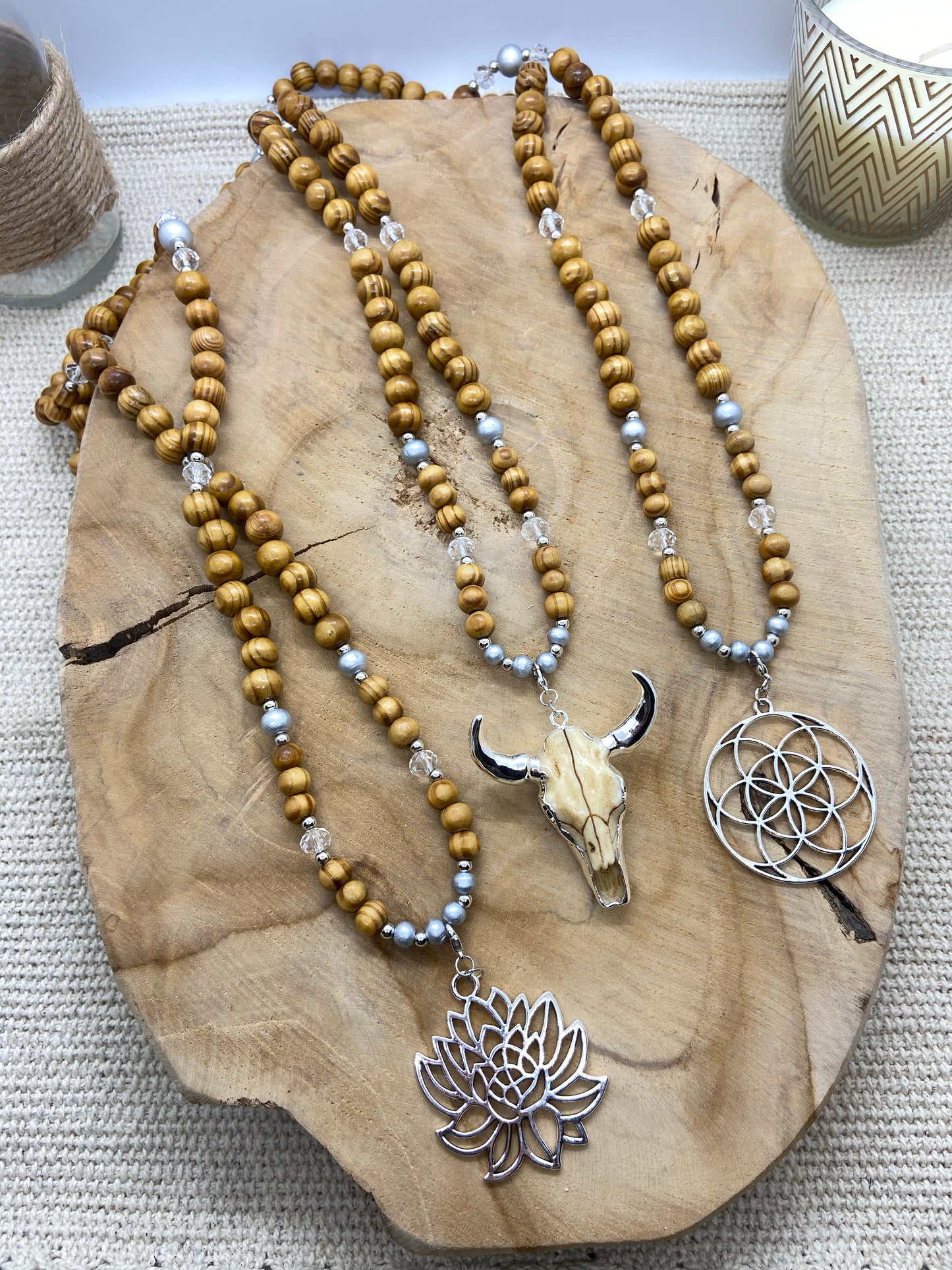 Sautoir en bois hippie chic pendentif Mandala