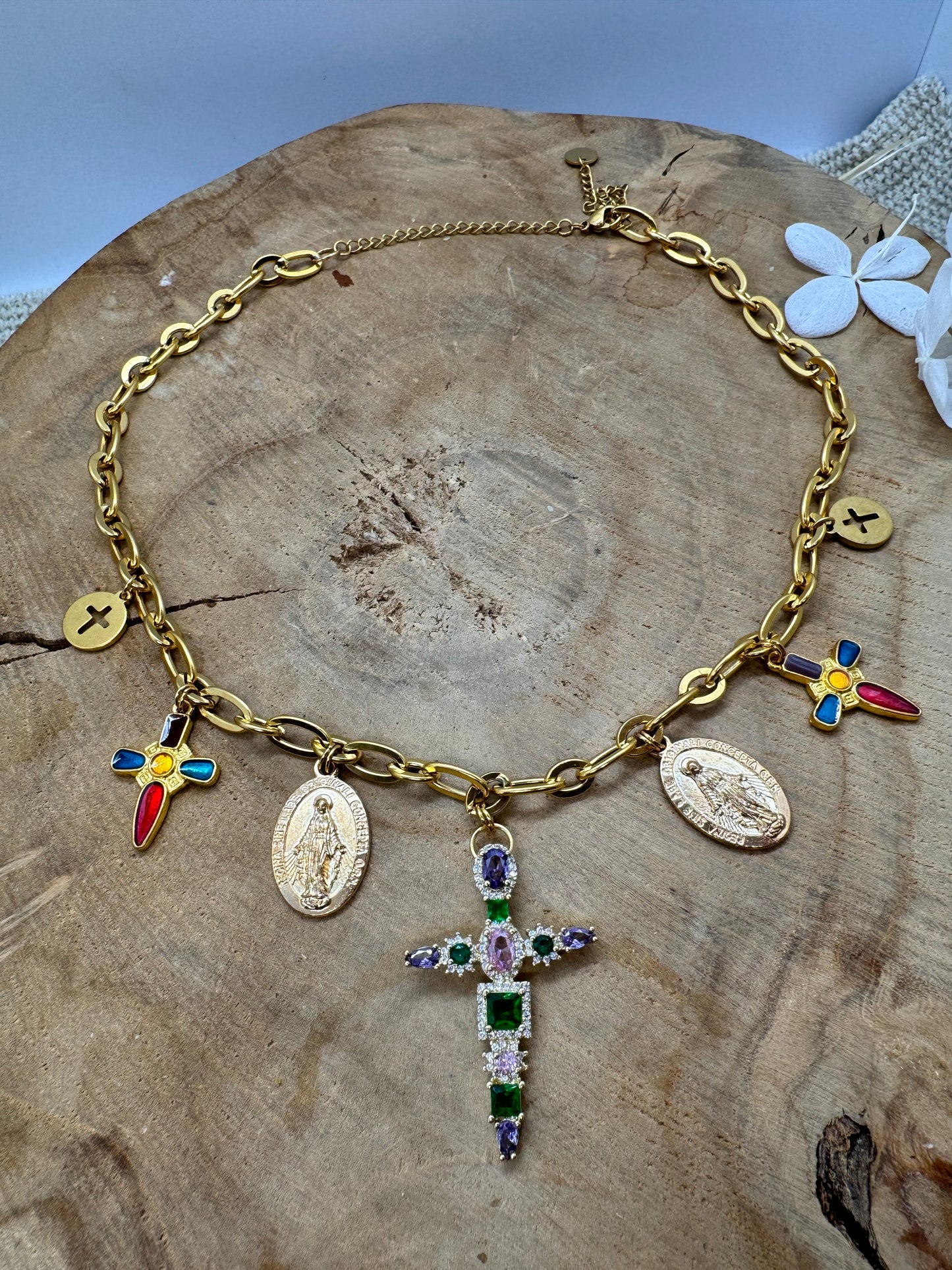 Collier acier inoxydable avec breloques talisman pendentif croix multicolore fine