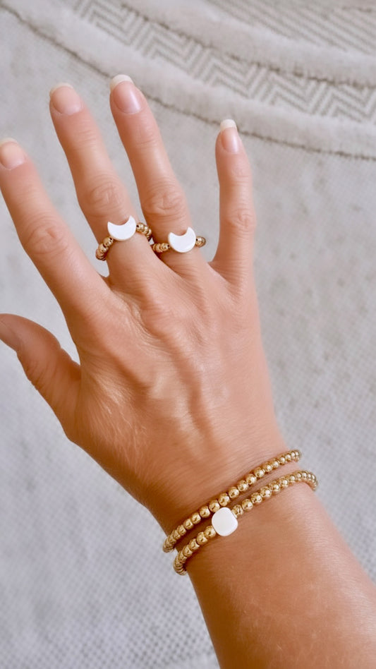 Collection Hématite Dorée & Nacre – Bracelets et Bagues artisanaux