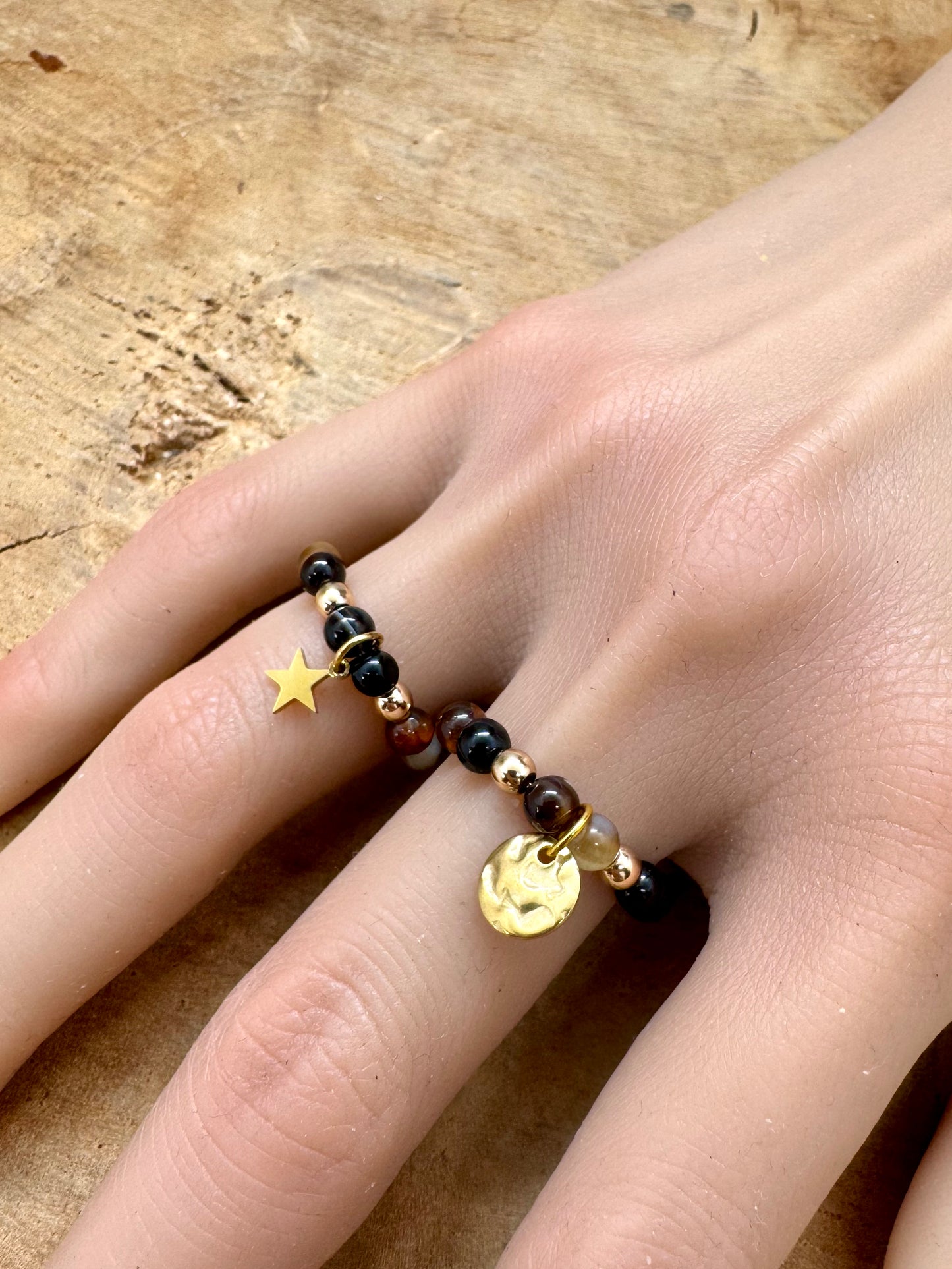 Collection de bijoux élastiques, bracelets et bagues élastiques en Agate Rouge & Marron