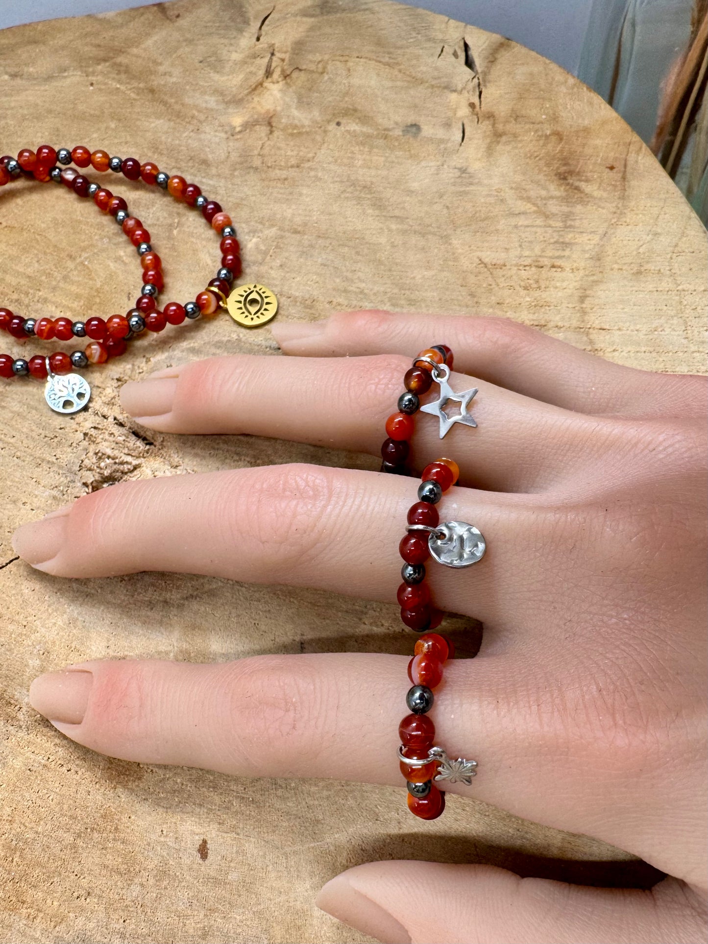 Collection de bijoux élastiques, bracelets et bagues élastiques en Agate Rouge & Marron