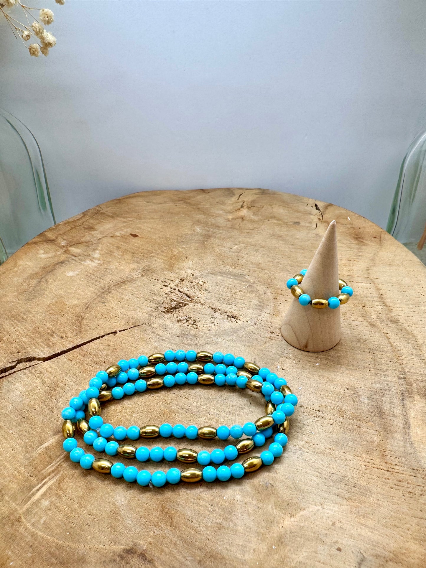 Collection bracelets et bagues fines – Pierre naturelle & acier inoxydable doré
