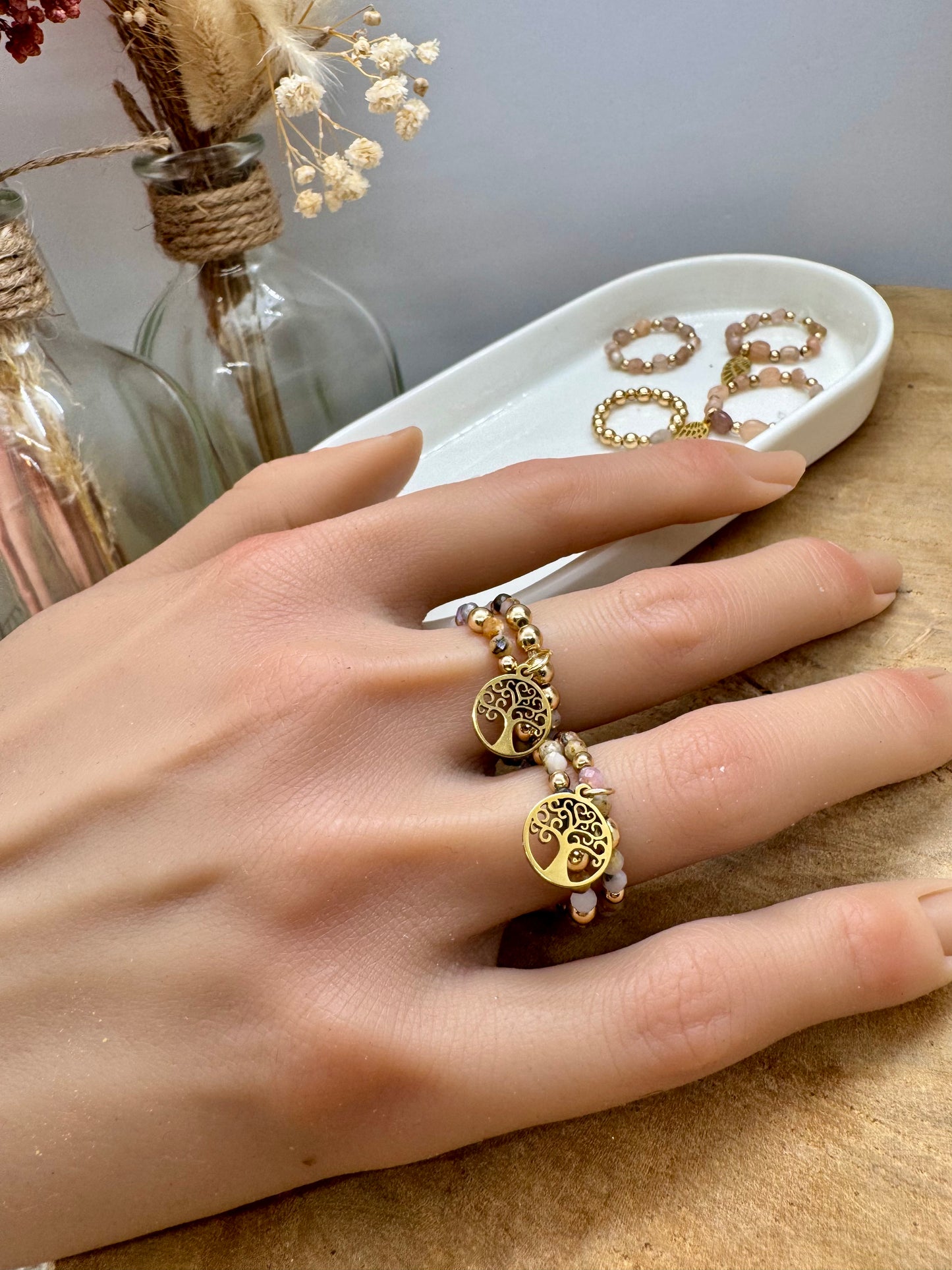 Collection de bracelets et de bagues élastiques en Tourmaline & Calcédoine