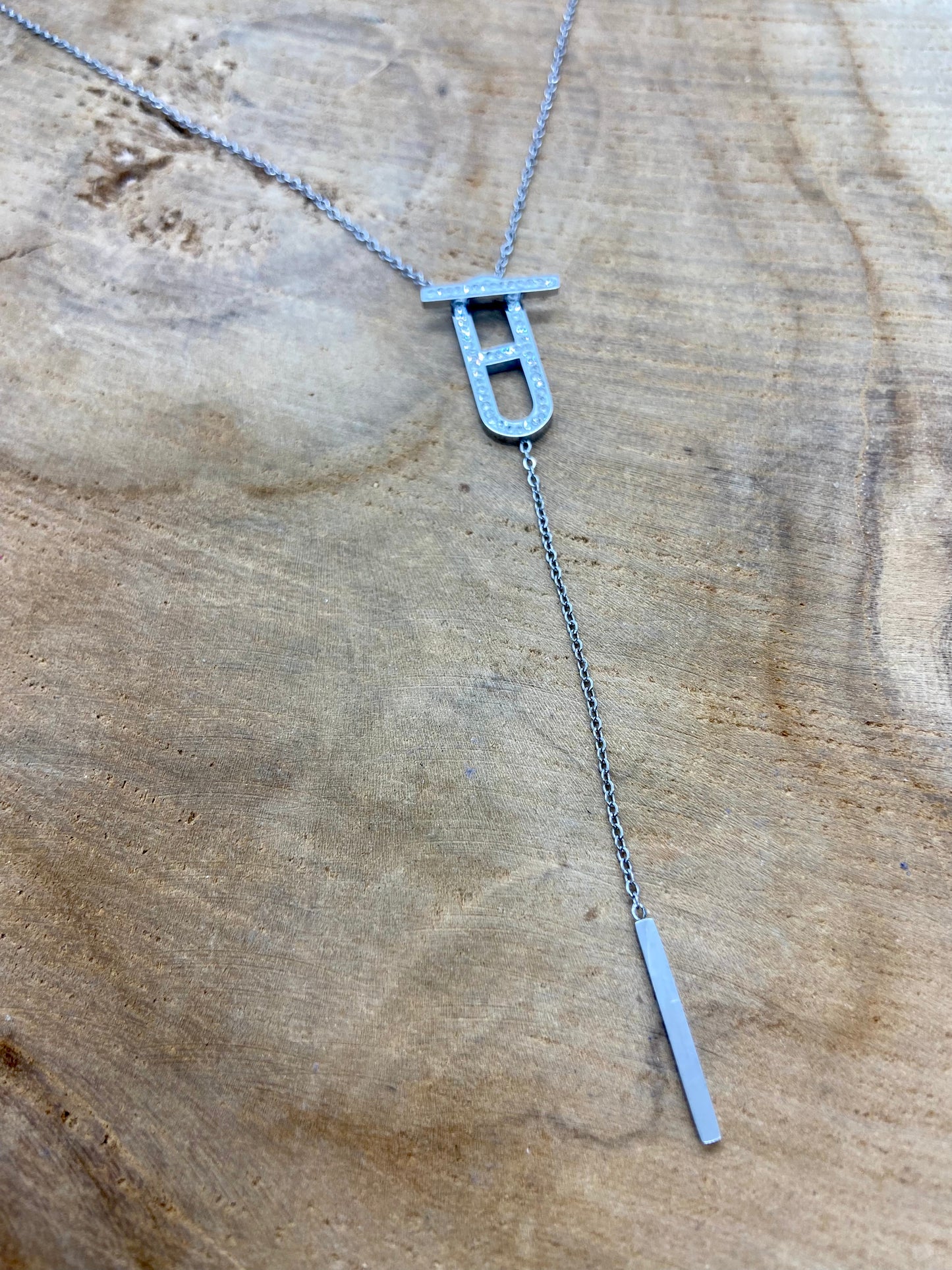 Collier chaine minimaliste avec pendentif strass