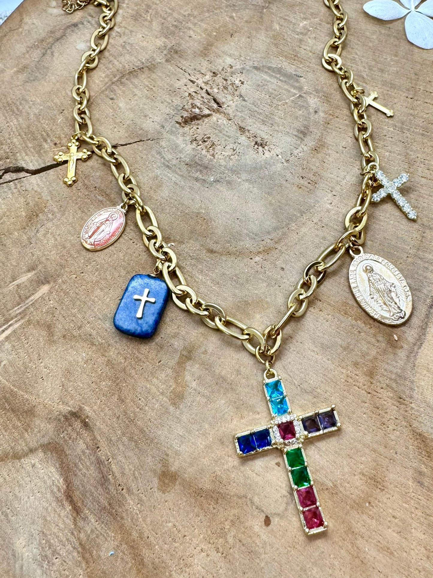 Collier acier inoxydable avec breloques talisman pendentif croix multicolore